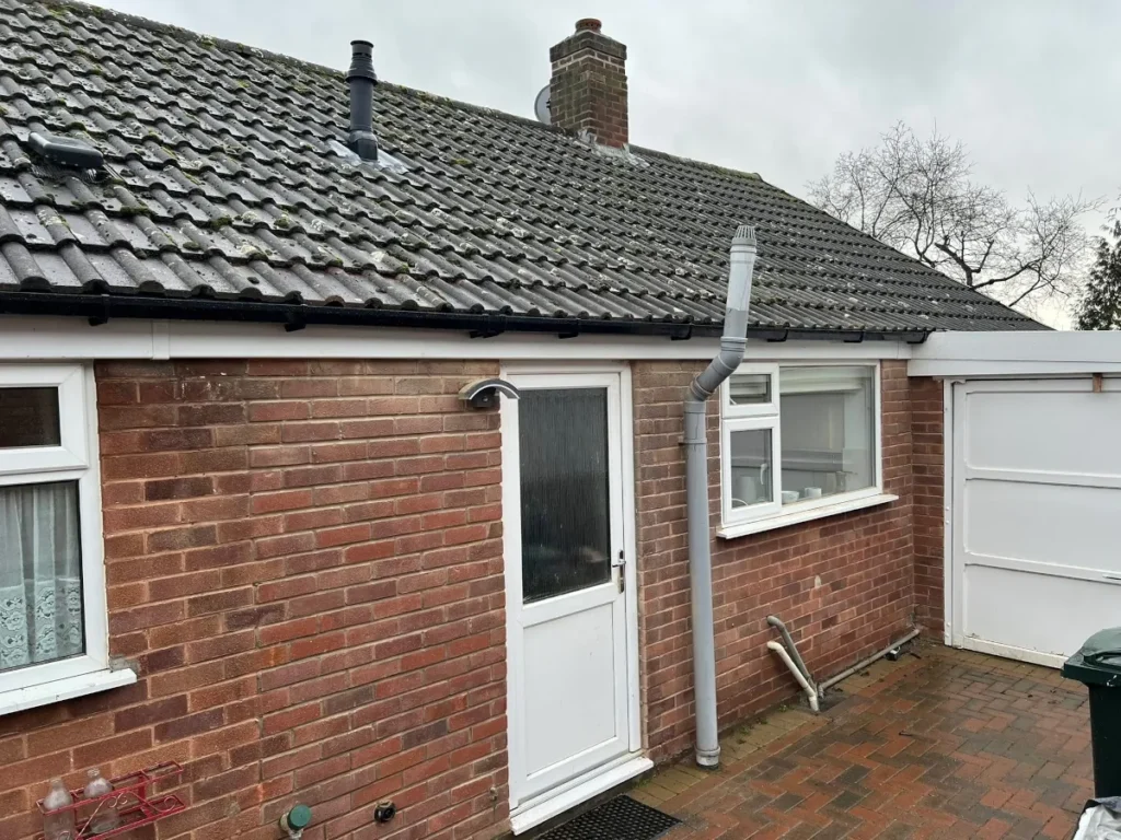 Leaky Finlock concrete guttering